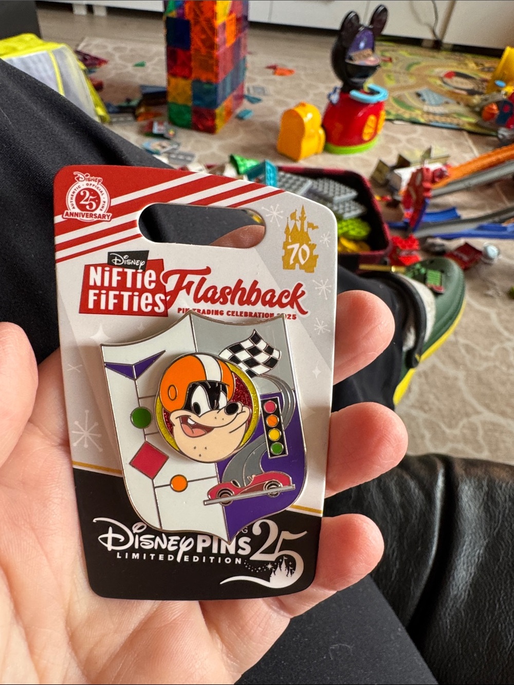 Disney nifty 50s flashback event pin Pete NWT